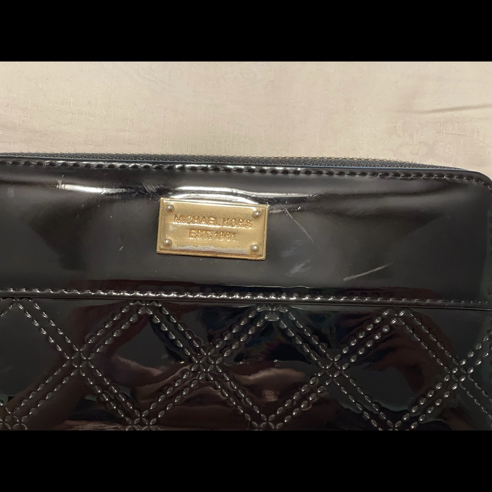 Michael Kors Black Wallet like brand new $20 - Picture 4 of 6